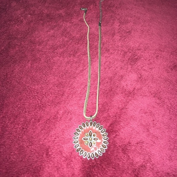 🛍 Necklace - Picture 2 of 4